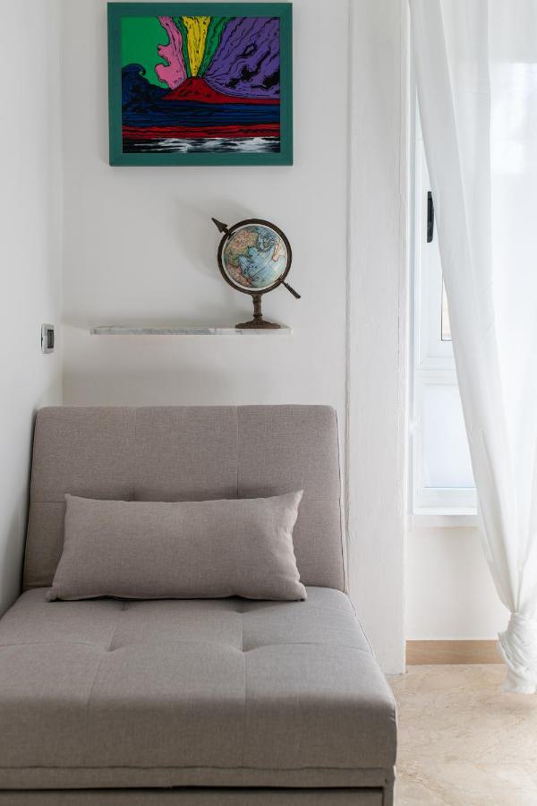 Borgo Santa Lucia B&B 나폴리 외부 사진